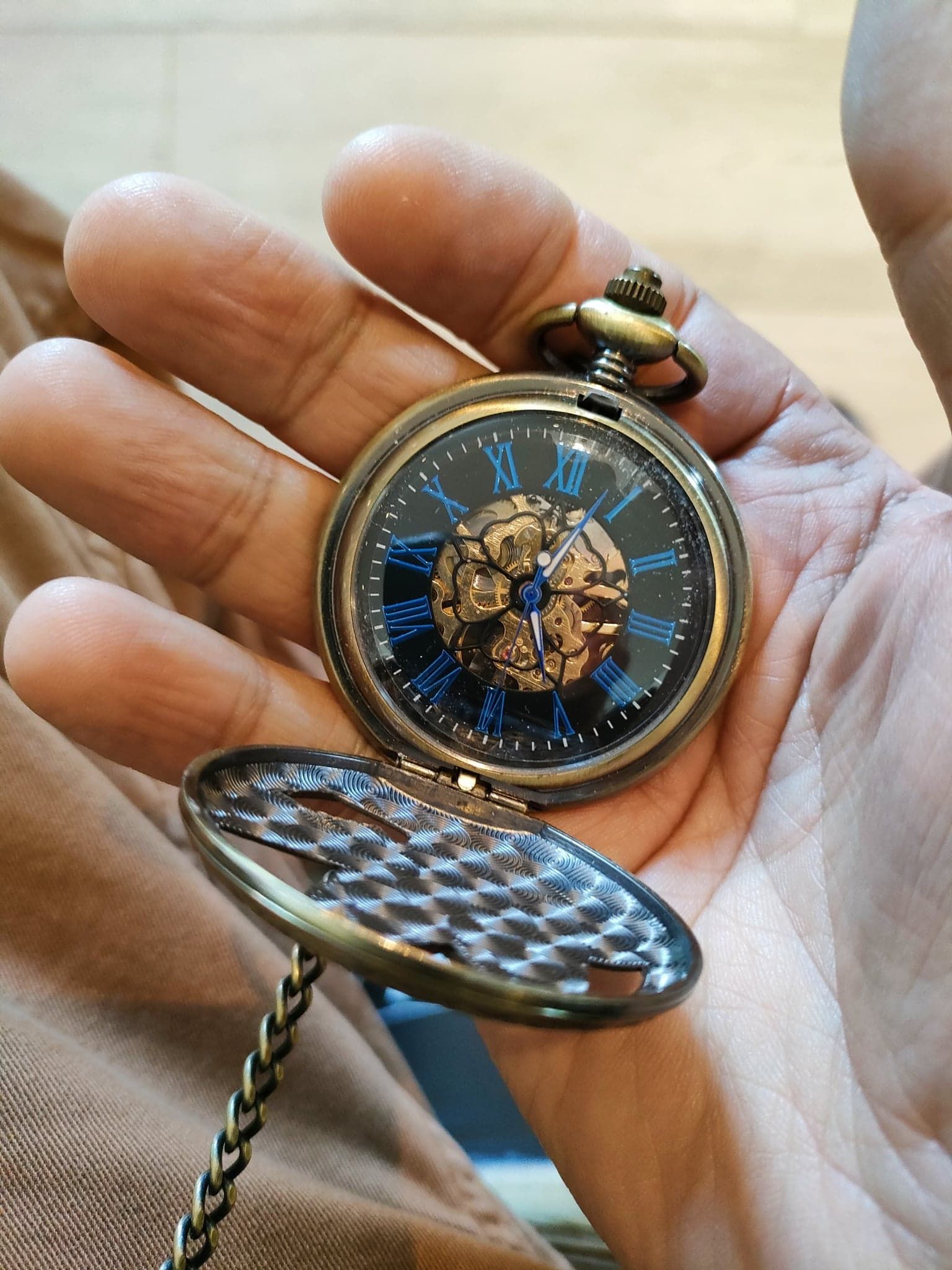 Montre a top gousset gravure